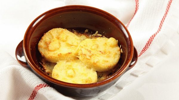 Gnocchi alla la tua cittàna: la receta tradicional y 9 variaciones de ñoquis de sémola