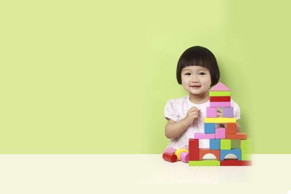 7 juegos Montessori para niños pequeños